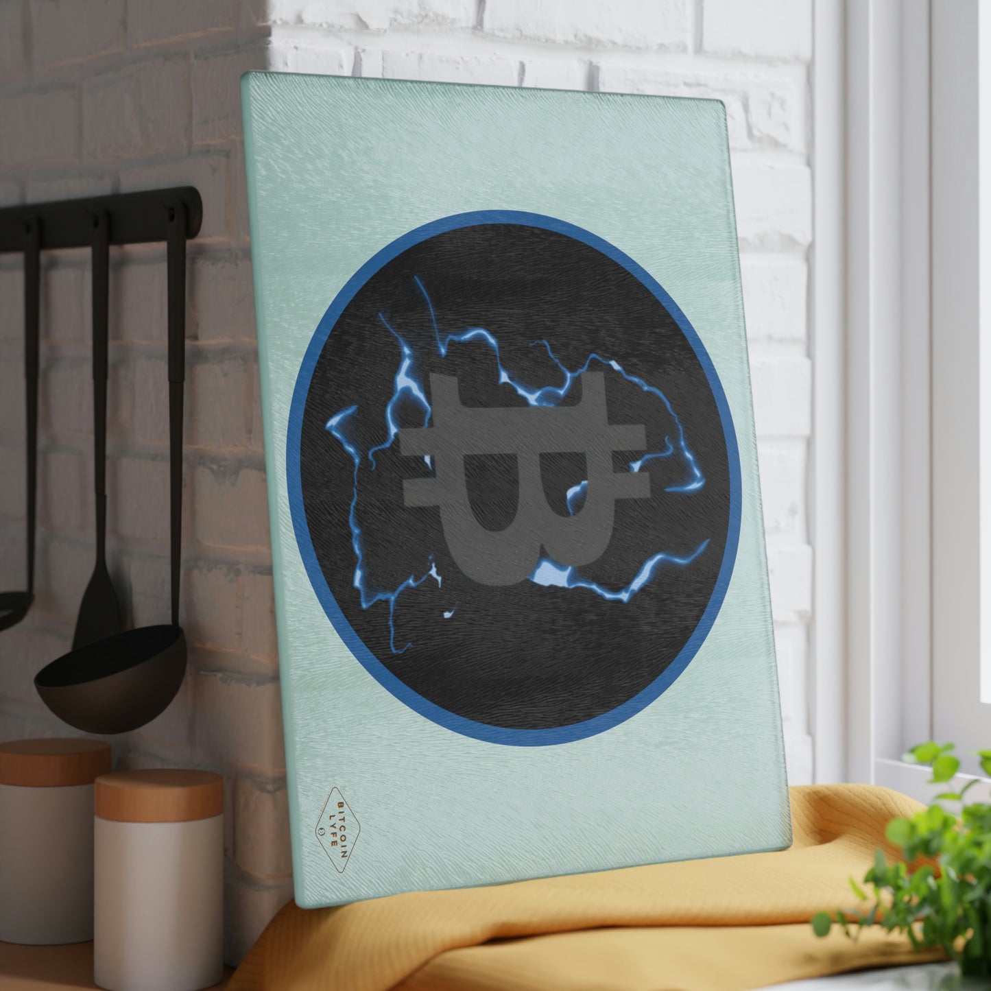 B Charged Glass Cutting Board
