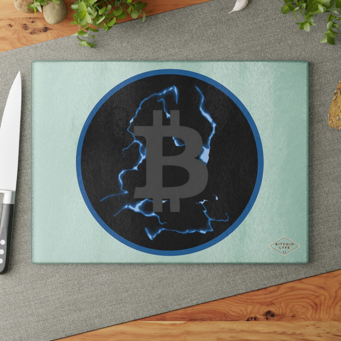 B Charged Glass Cutting Board